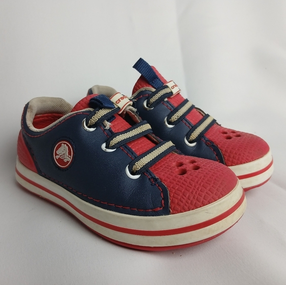CROCS Kid Shoes Size 10 Waterproof Blue And Red No Laces Pull On - Picture 1 of 8